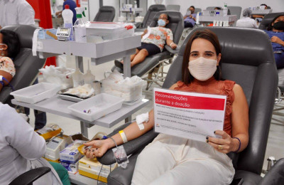 Vereadora Elzuila Calisto faz campanha para doação de sangue em Teresina